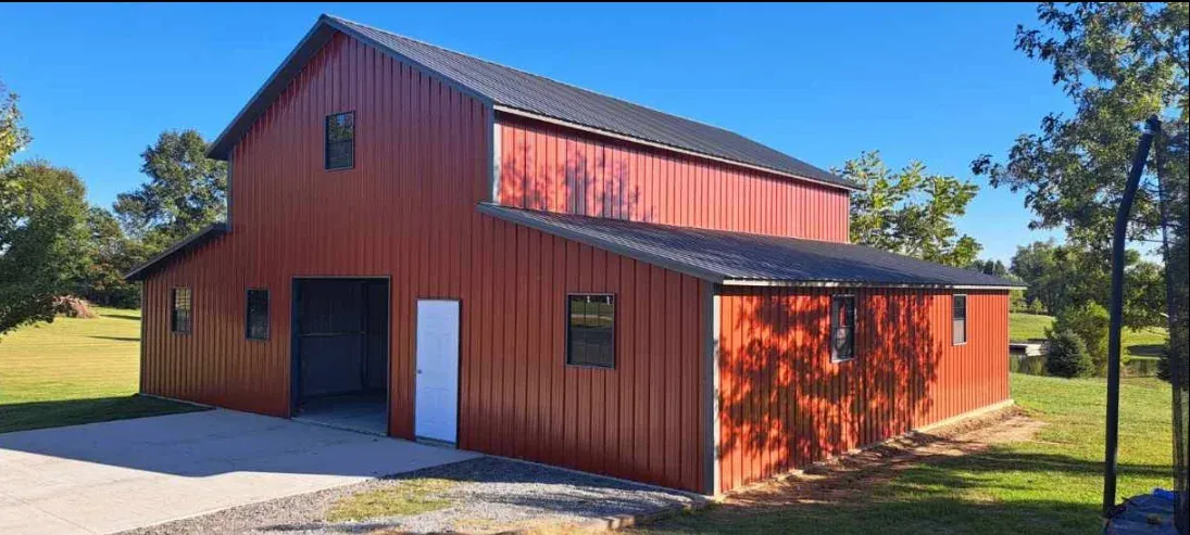 24×40×16 Raised Center Barn with Enclosed Lean-Tos Installed in Scott City, Missouri