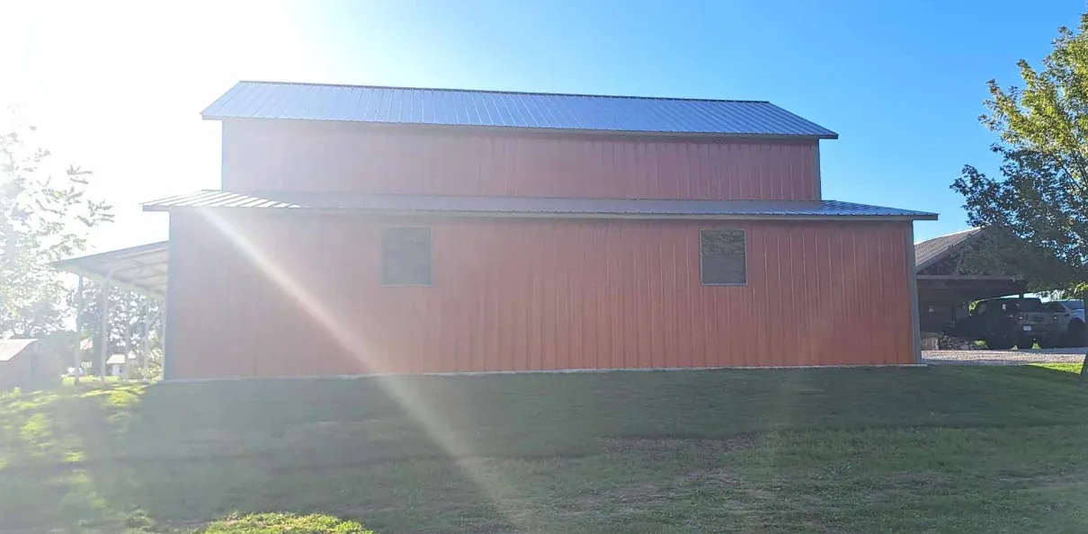 24×40×16 Raised Center Barn with Enclosed Lean-Tos Installed in Scott City, Missouri